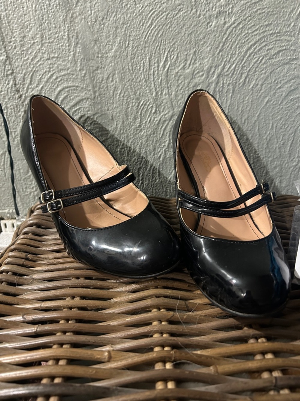 Classic Black Mary Jane Pumps for Women